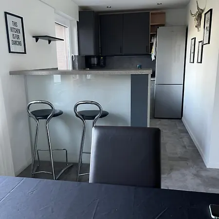 Voll Ausgestattetes In Bergkamen-oberaden Apartment *